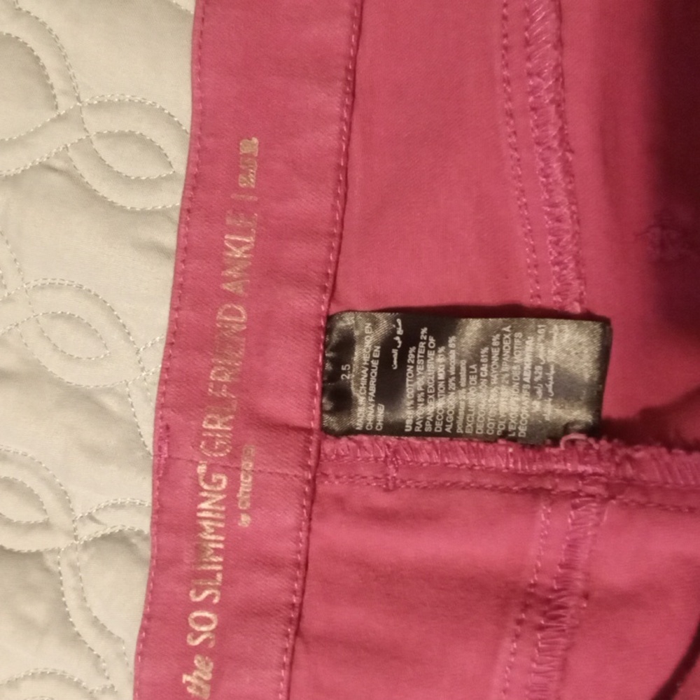 Chicos So Slimming Girlfriend Ankle 5 Pocket Jeans size 2.5R Dark Pink - Picture 2 of 6